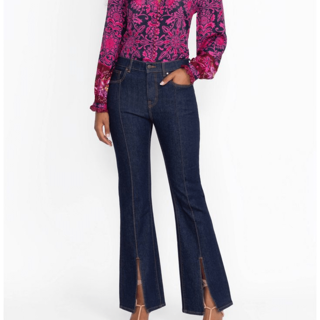 Blouse_with_Puff_Sleeves__Flare_Jeans