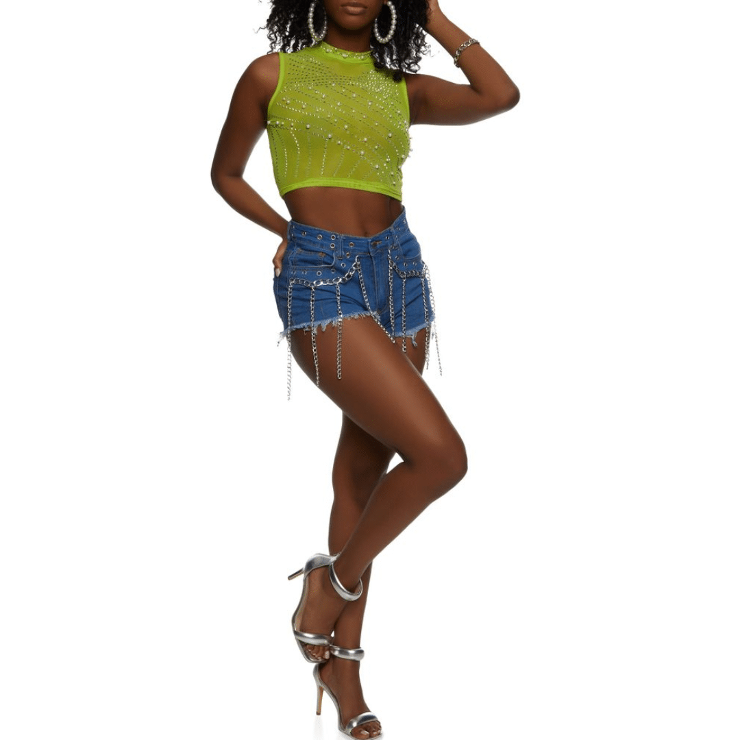 Embellished_Detail_Crop_Top_With_Distressed_Denim_Shorts