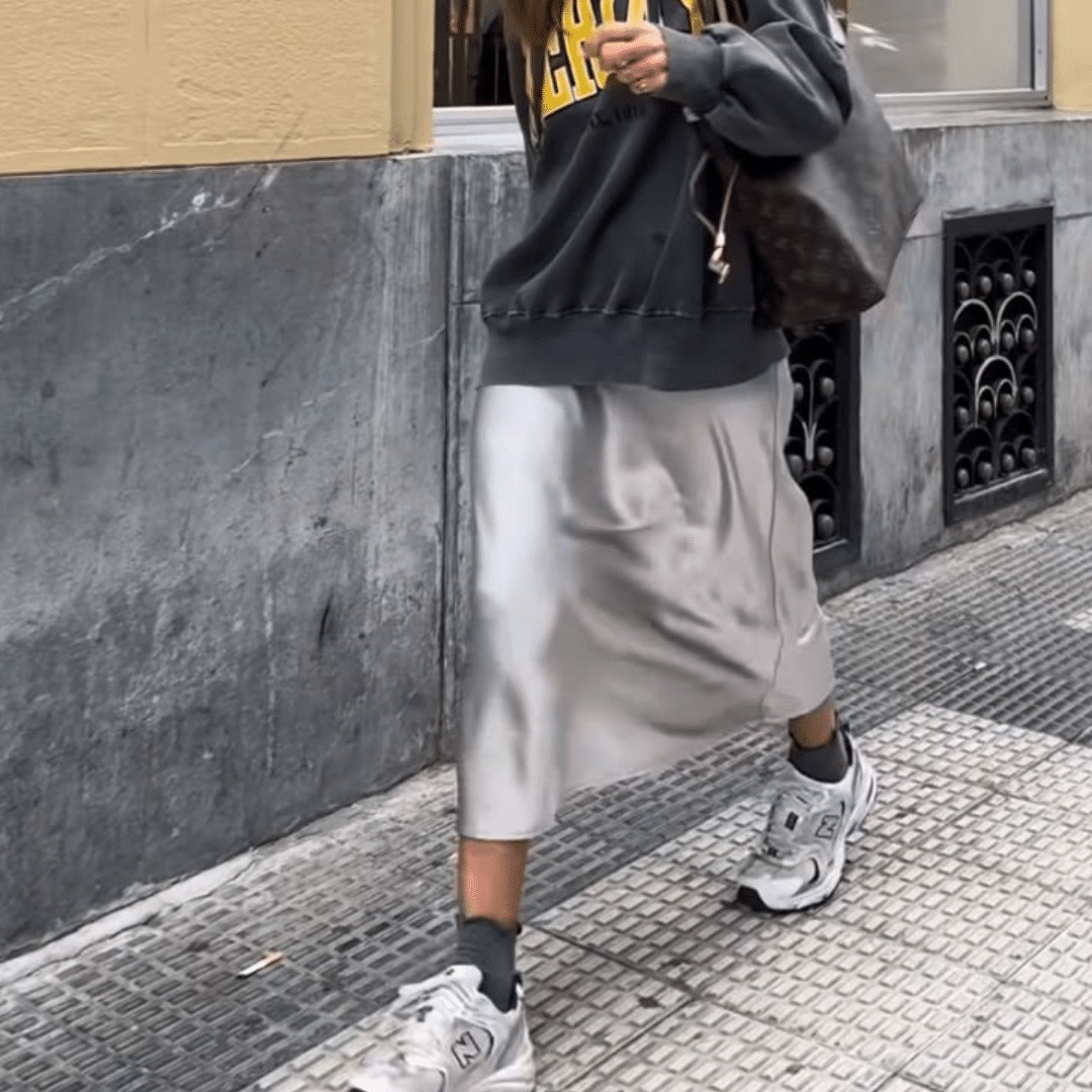 Street_Style_with_an_Oversized_Hoodie