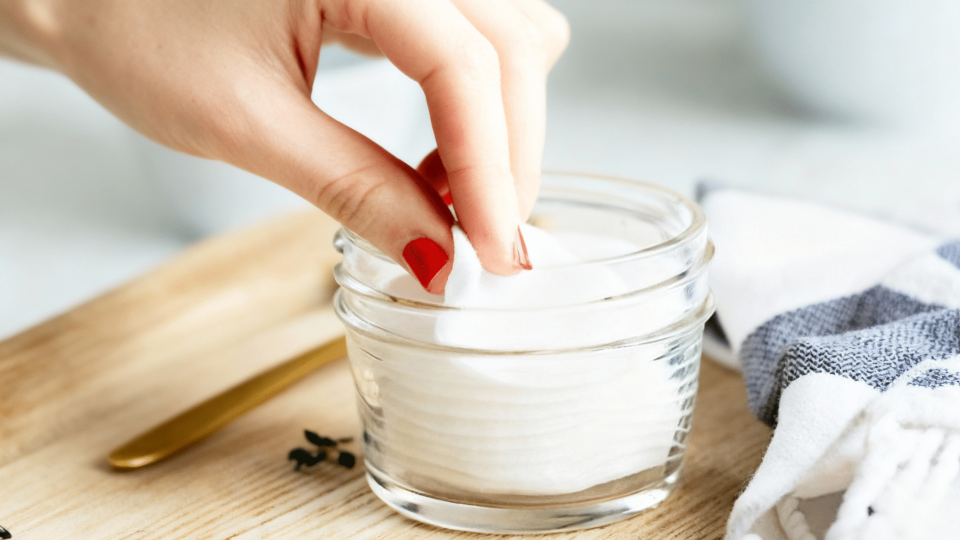 DIY Make-Up Remover Wipes