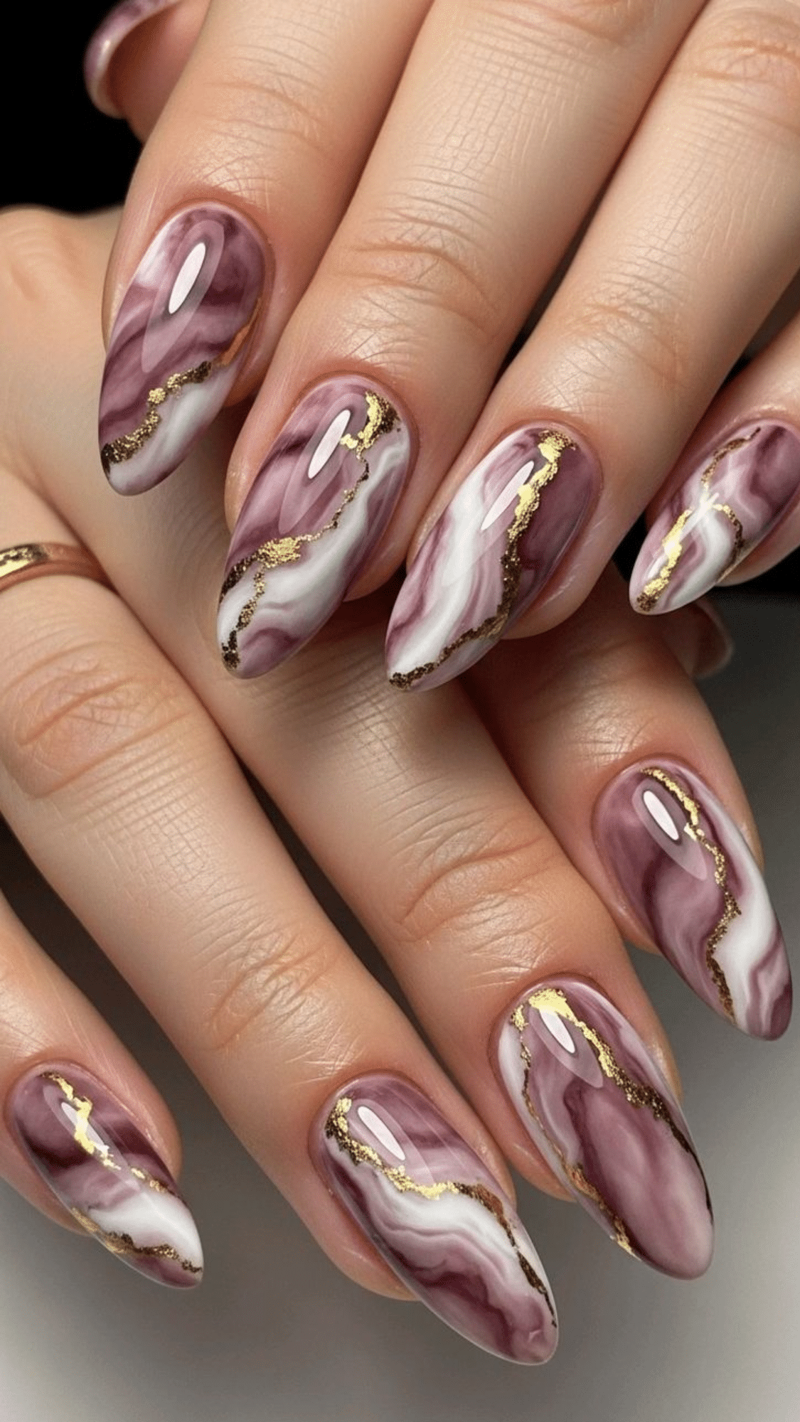 marble effect in warm tones